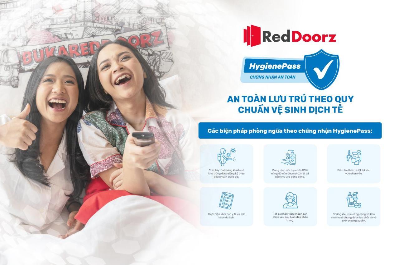 Reddoorz Premium Cloud 9 An Nhon Hotel Thành Pho Ho Chí Minh Esterno foto