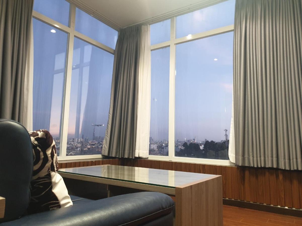 Reddoorz Premium Cloud 9 An Nhon Hotel Thành Pho Ho Chí Minh Esterno foto