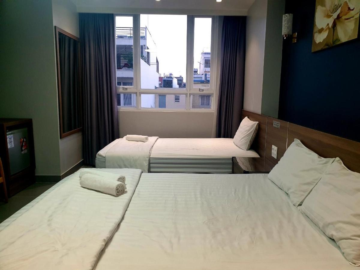 Reddoorz Premium Cloud 9 An Nhon Hotel Thành Pho Ho Chí Minh Esterno foto